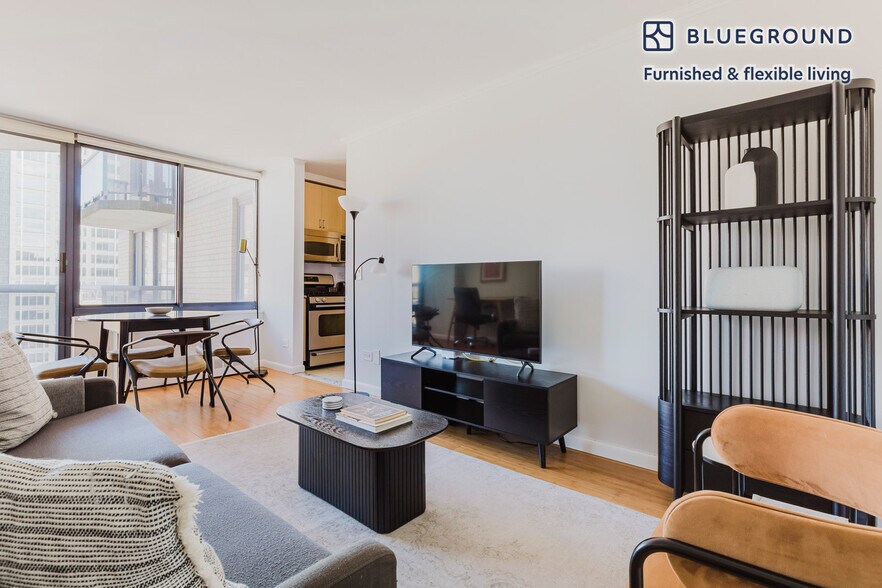 Building Photo - 235 W 48th St