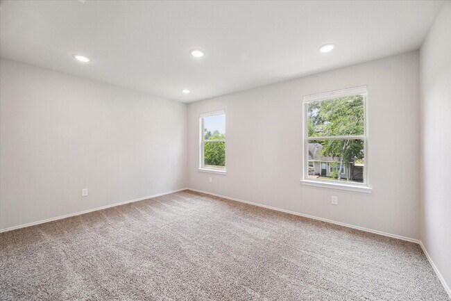 Building Photo - 10897 Mockingbird Pl