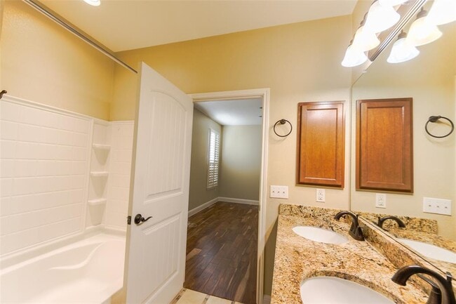 Building Photo - 8408 Panadero Dr