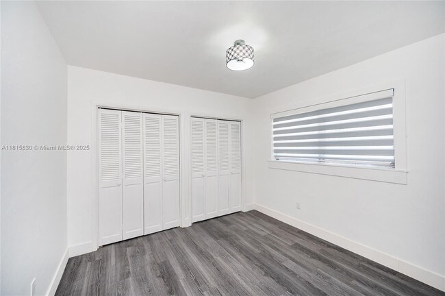 Building Photo - 1704 S Le Jeune Rd