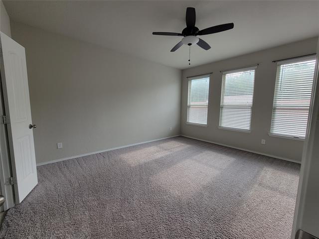 Building Photo - 4725 Redbud Dr
