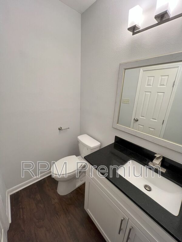 Building Photo - 7850 Greenwell St