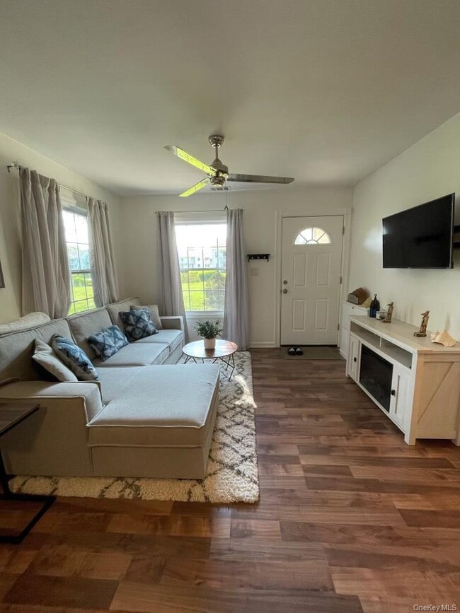 Building Photo - 208 Fairview Cir