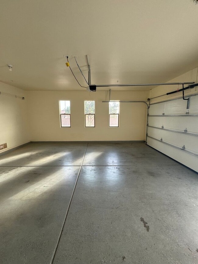 Building Photo - 29855 N 71st Dr