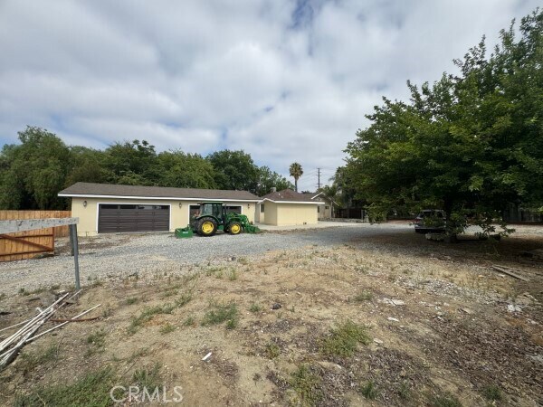 Building Photo - 5643 Phillips Blvd