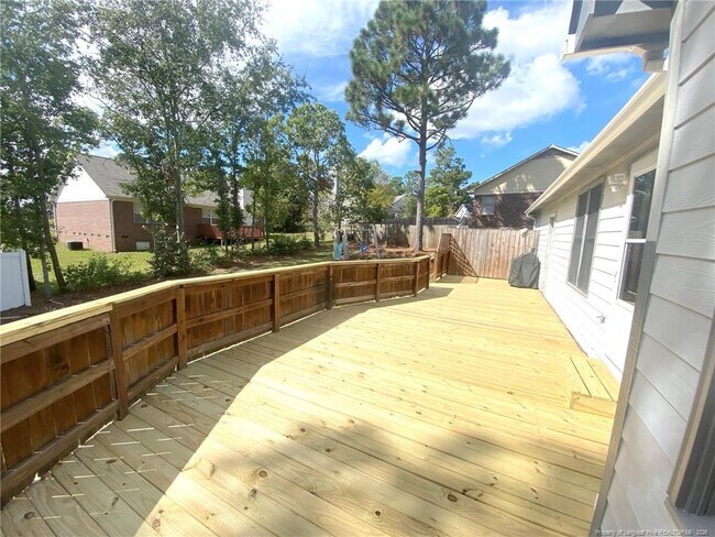 Building Photo - 5715 Walkabout Rd