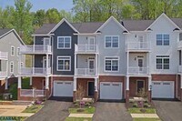 Building Photo - 2410 Winthrop Dr