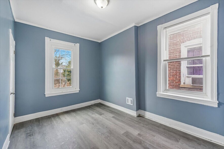 Building Photo - 1110 Morton Ave