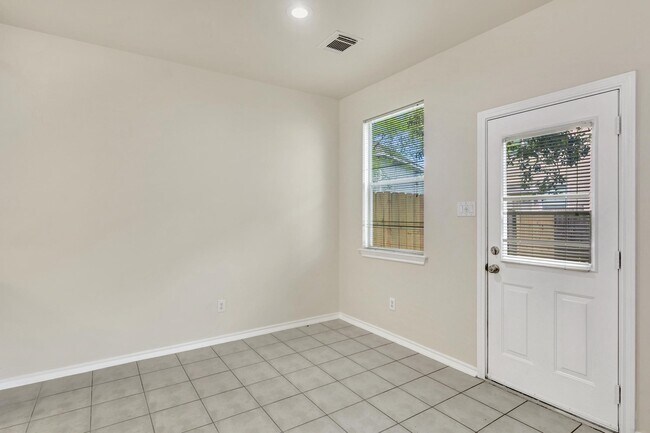 Building Photo - 39 S Camellia Grove Cir