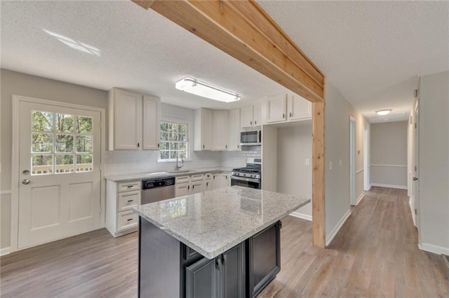 Building Photo - 161 William Bobo Dr