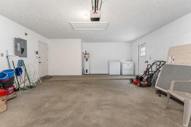 Building Photo - 3013 Barrymore Ct