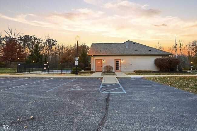 Building Photo - 239 Legends Creek Way