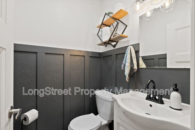 Building Photo - 7788 SE Thompson Rd