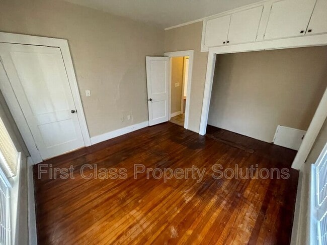 Building Photo - 121 NW 29th St