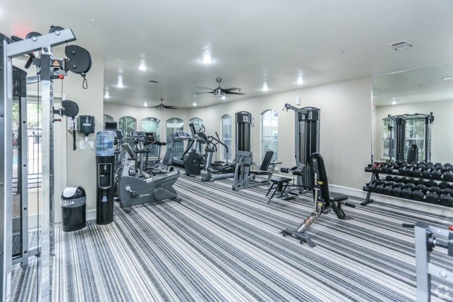 Building Photo - 11500 Jollyville Rd