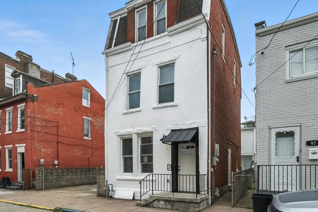 Building Photo - Luxury Rental - Southside Flats