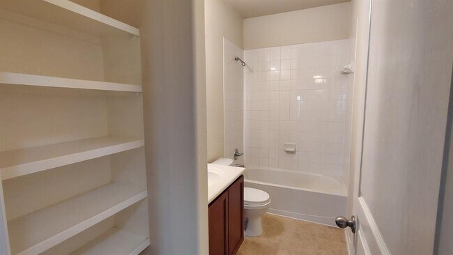 Building Photo - 13601 Coomer Path