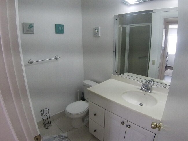 Building Photo - 420 Piedmont I