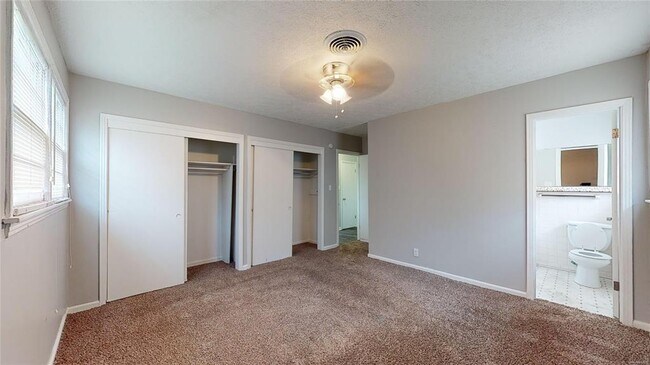 Building Photo - 3252 Cheltenham Dr