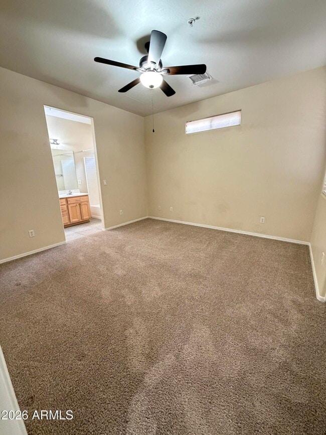 Building Photo - 1735 Bluff Dr