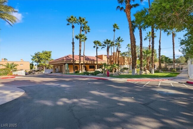 Building Photo - 5114 S Jones Blvd