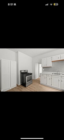 Building Photo - 1029 N Keystone Ave