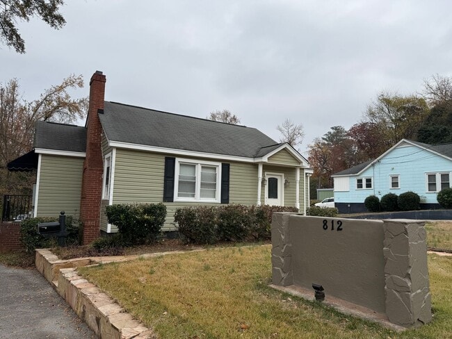 Building Photo - Lexington Office Space-Please call the Lexington Office to schedule tours: 803-359-0793