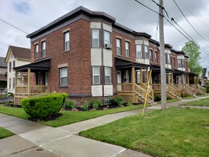 Building Photo - 2120 Fern Ct