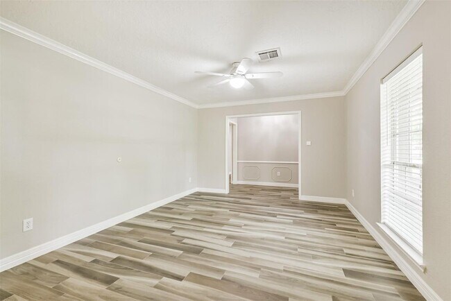 Building Photo - 28902 Twisted Oak Dr