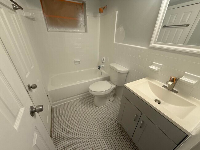 Building Photo - 2285 NE 172nd St