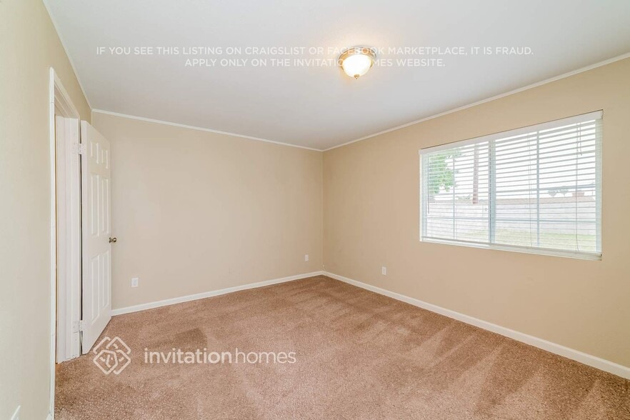 Building Photo - 1504 Cole Ave