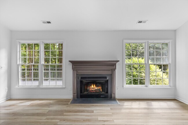 Building Photo - 6649 Speight Cir