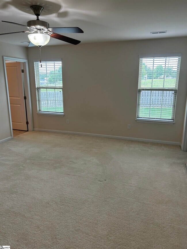 Building Photo - 129 Middleby Way