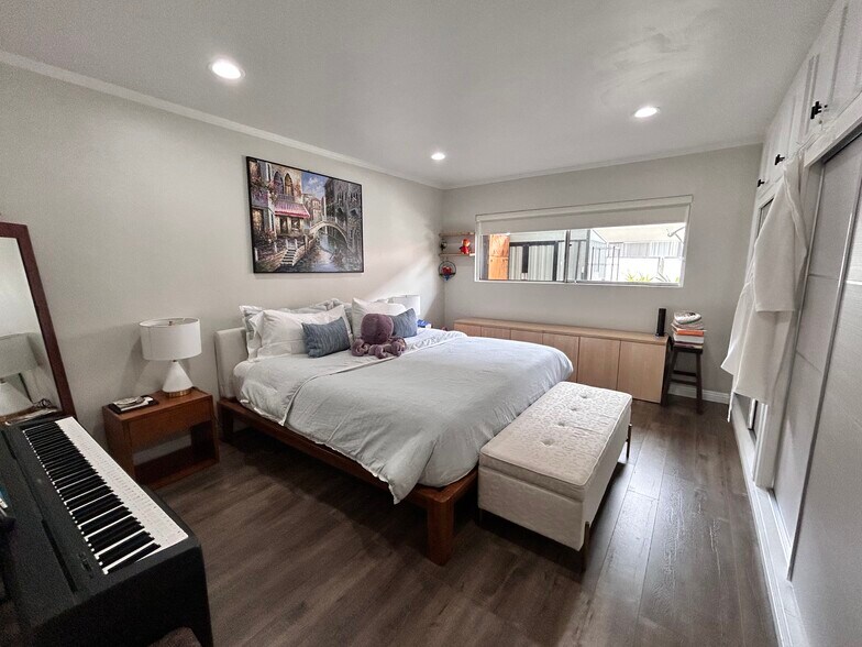 Primary Photo - 800 N Eucalyptus Ave