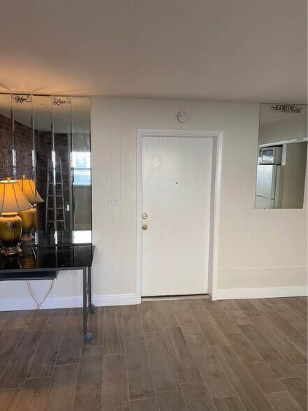 Building Photo - 5105 Atlantic Ct