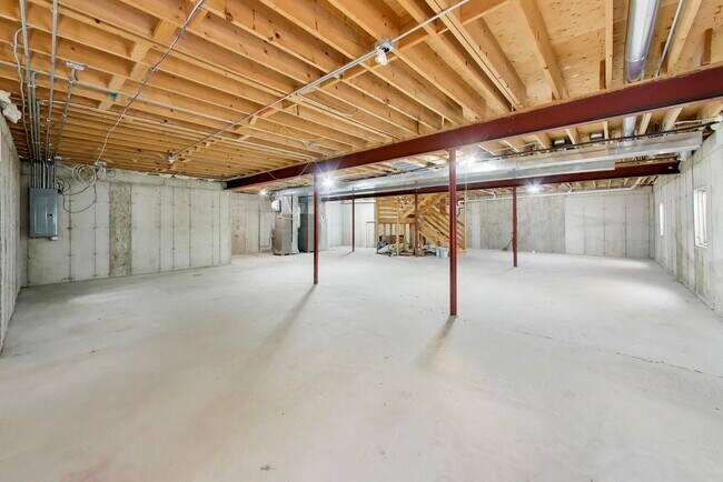 Building Photo - 2951 Old Glory Dr