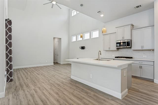 Building Photo - 2726 Geranium Ln