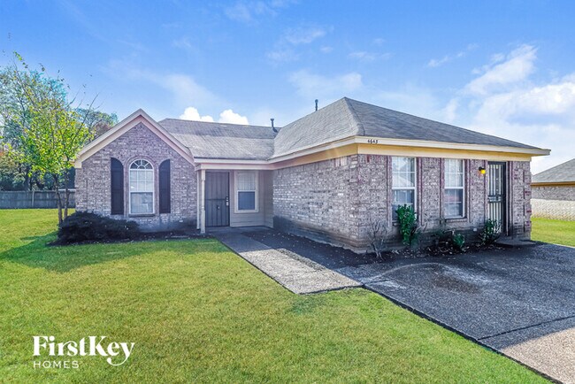 Building Photo - 4643 Blue River Cove