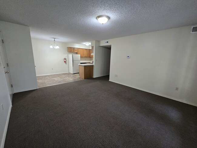 Building Photo - Remington Apartments