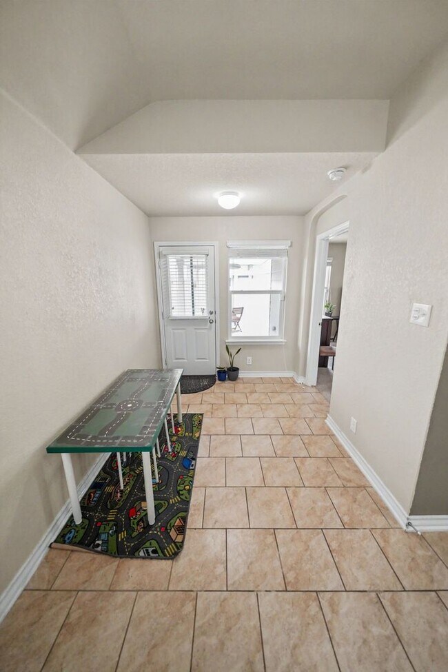 Building Photo - Spacious 4-Bedroom Retreat in Desirable Miller Ranch - Realtor Commission: $500