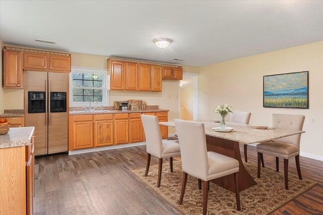 Building Photo - 604 Kiwanis Ave