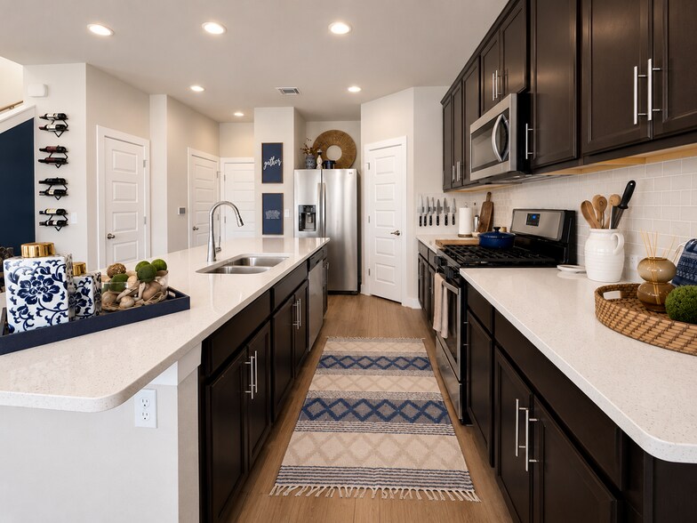 Building Photo - 7507 Travertine Spring Dr
