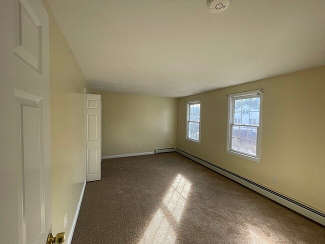 Building Photo - 4 Courtland St