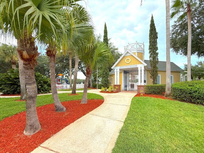 Building Photo - Spacious 5BR/3.5BA Home with Huge Backyard...