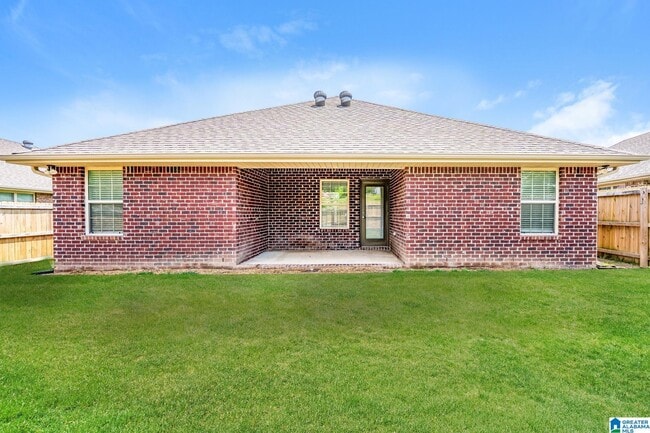 Building Photo - 980 Clover Ave