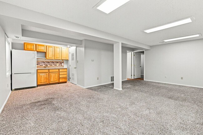 Building Photo - 3425 Talcott Terrace