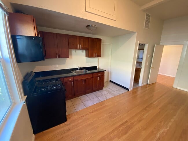 Building Photo - 2222 Dwight Way