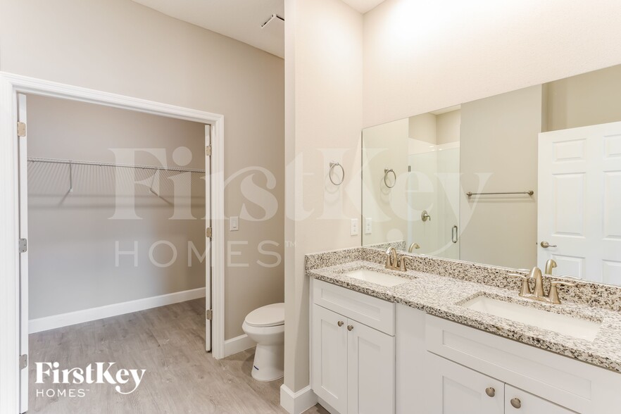 Building Photo - 135 Ferguson St