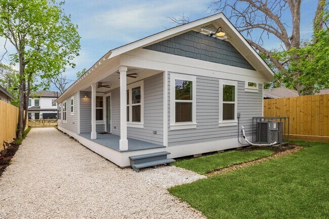 Building Photo - 3438 Simmons St