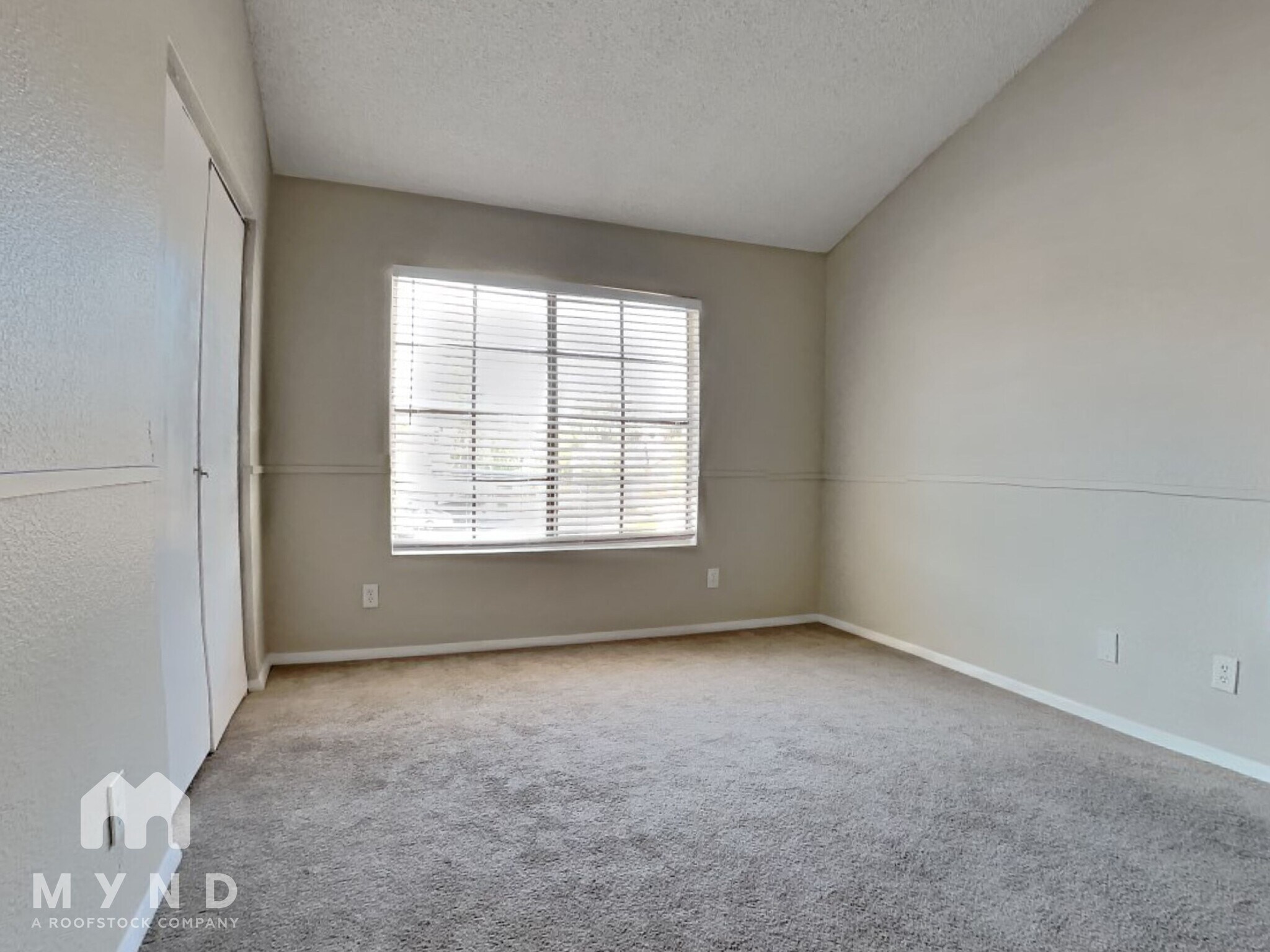 Building Photo - 7801 N 44th Dr